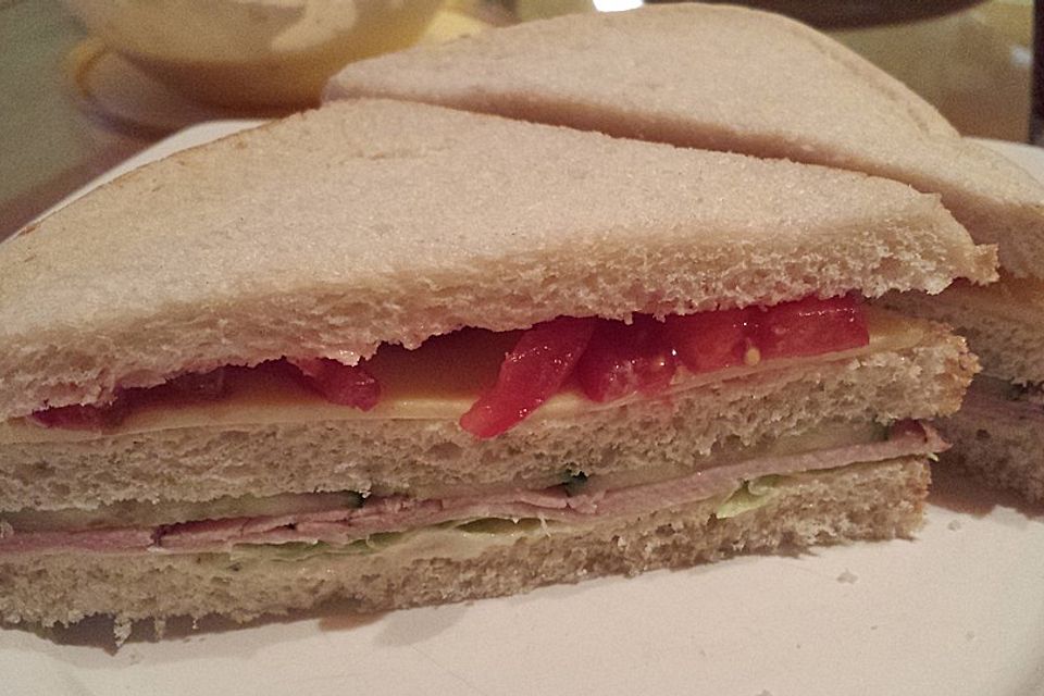 Honig Senf Creme & Schinken-Käse Sandwich Honig Senf Creme & Schinken-Käse Sandwich