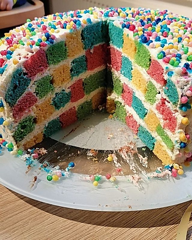 Bunte Regenbogen-Schachbrett-Torte