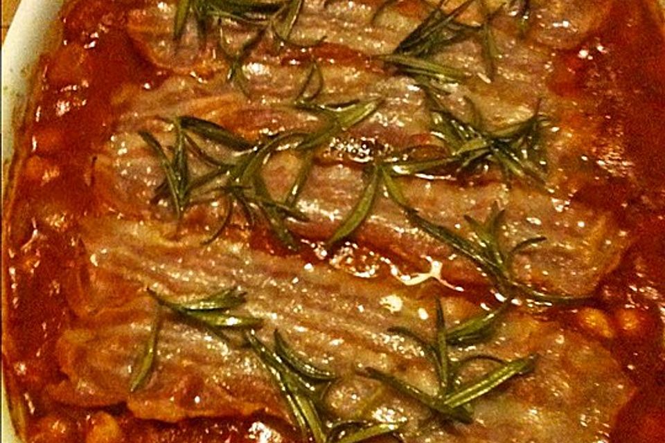 Hackbraten mit Bohnen-Tomaten-Soße