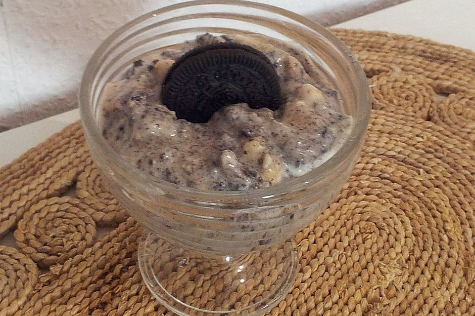 Oreo-Dessert mit Banane