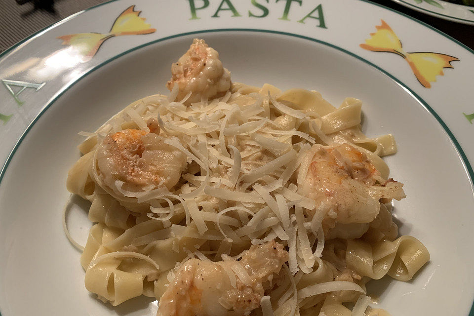 Pasta mit Garnelen-Sahne-Soße