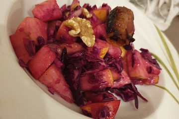 Rotkohl - Früchte - Salat (Rohkost)