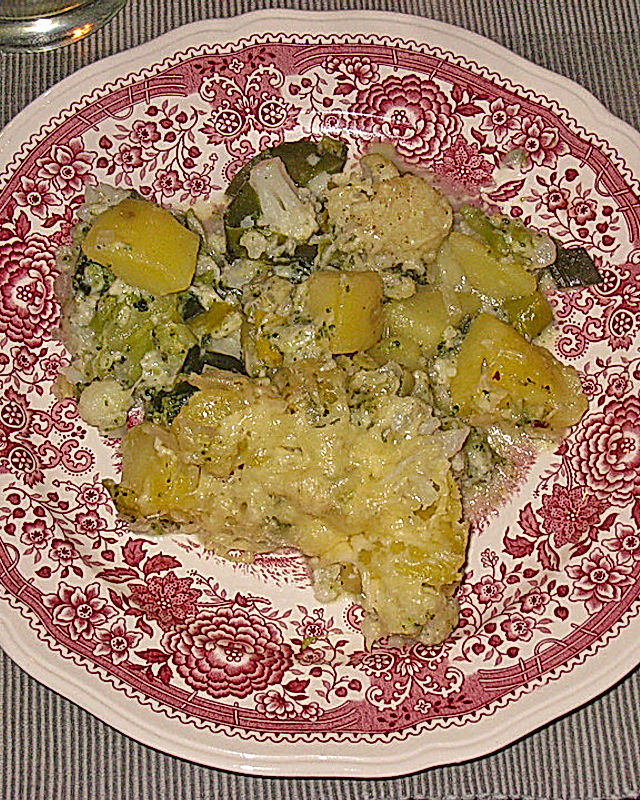 Blumenkohl-Brokkoli Auflauf mit Weißweinsoße
