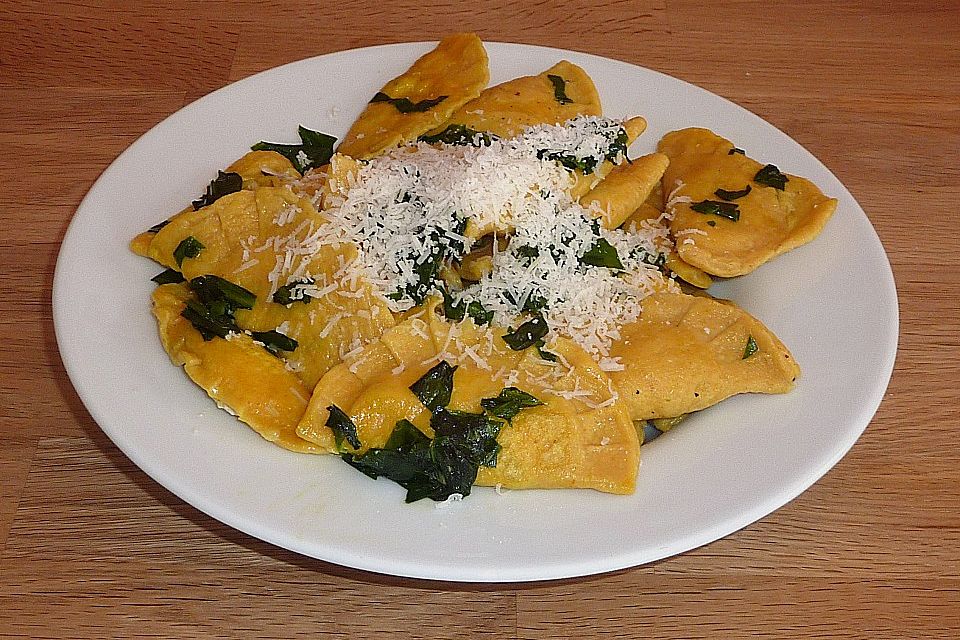 Ravioli mit Ricotta - Bärlauch Füllung