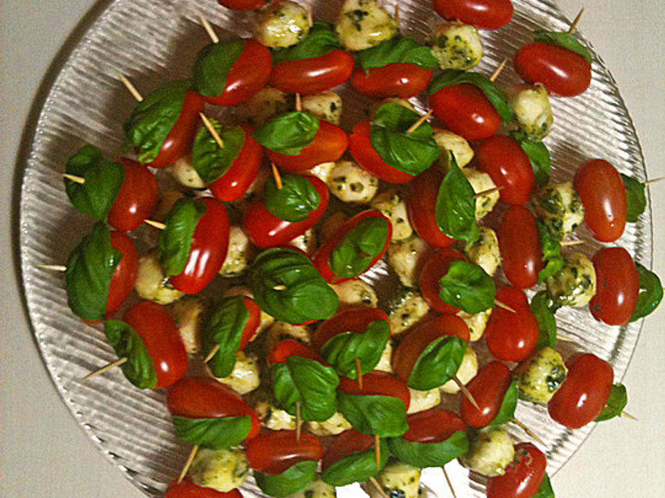 Marinierte Knoblauch-Pesto-Mozzarella Spieße von rojera| Chefkoch