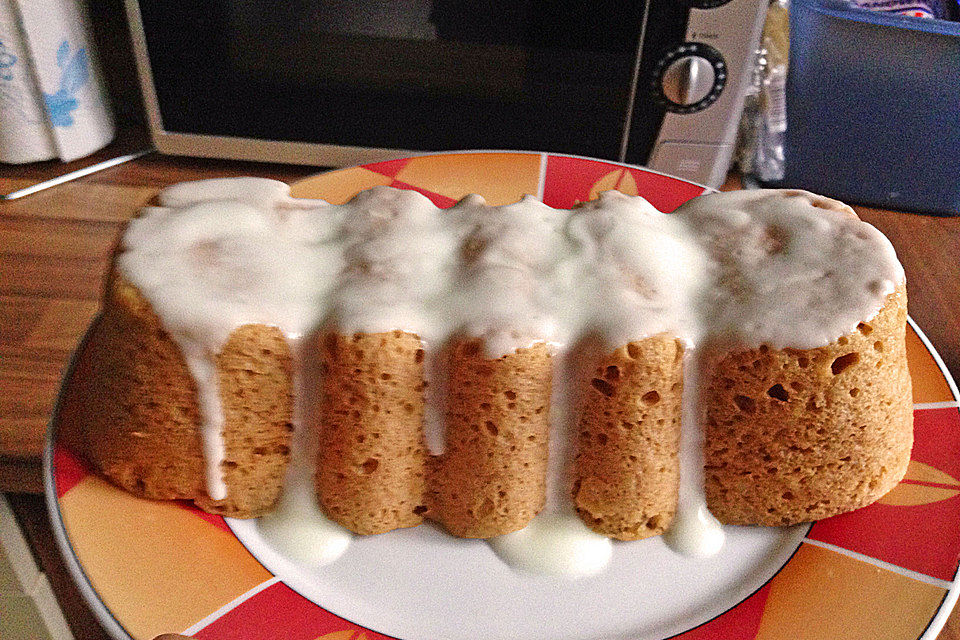 Low Carb Walnuss-Brötchen aus der Mikrowelle