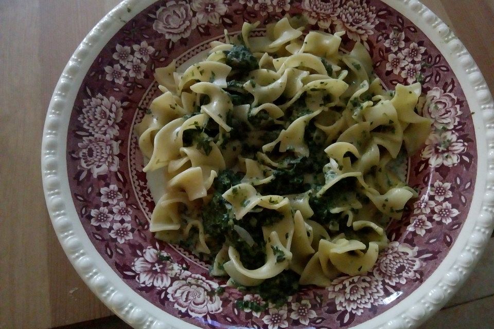 Tagliatelle mit Mascarpone und Spinat