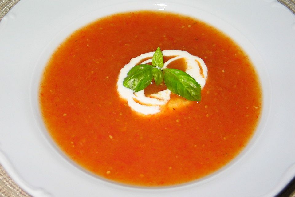 Tomaten-Apfel-Suppe