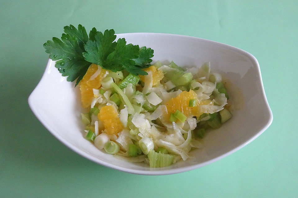 Fenchel-Orangen-Salat mit Staudensellerie