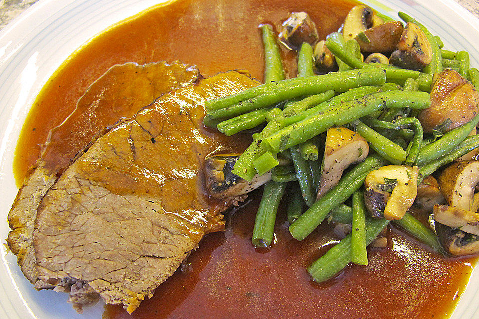 Rinderschmorbraten mit Rotwein