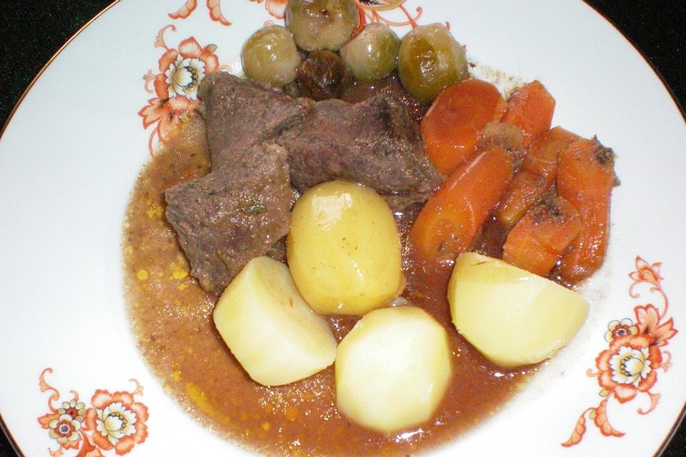 Rinderschmorbraten mit Rotwein