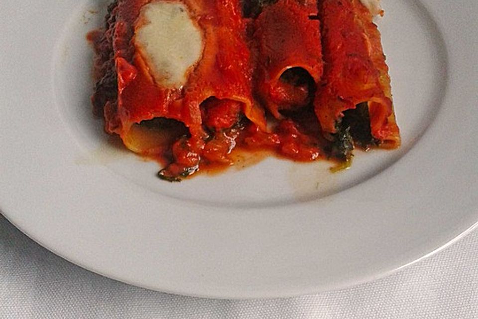 Vegetarisch gefüllte Cannelloni