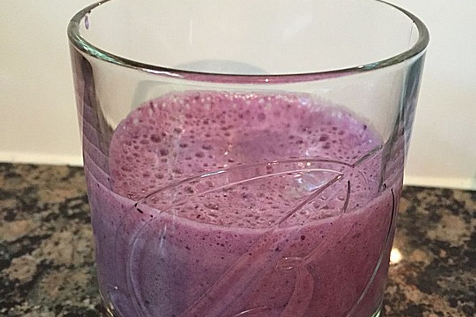 Erdbeer-Blaubeer-Smoothie