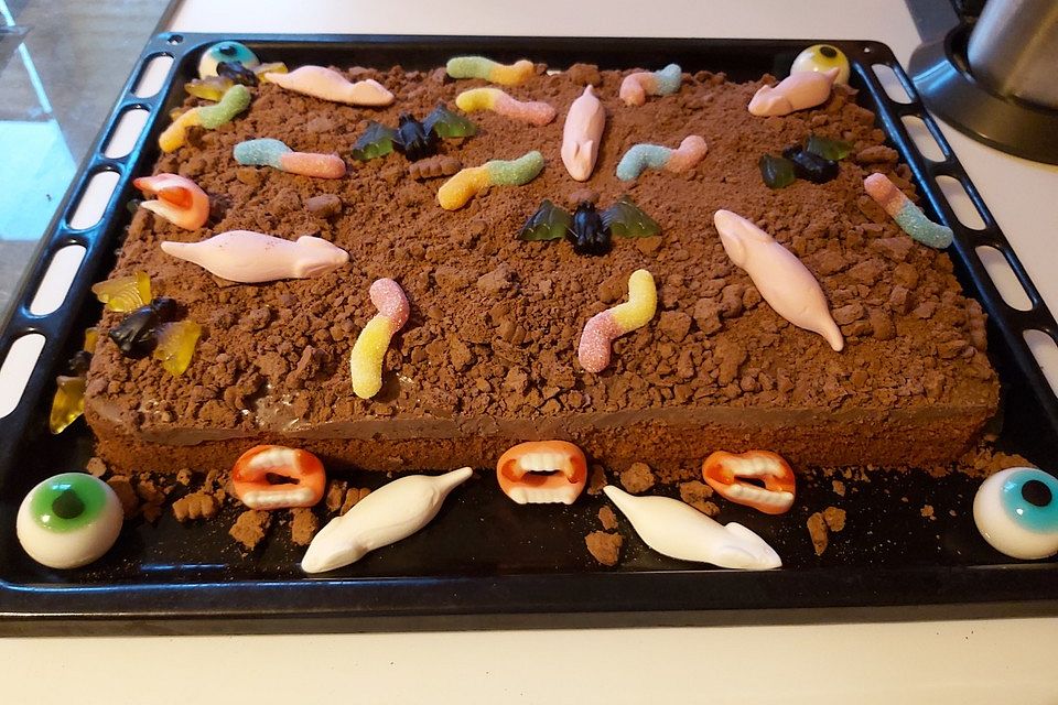 Halloween Zombiegrab-Kuchen