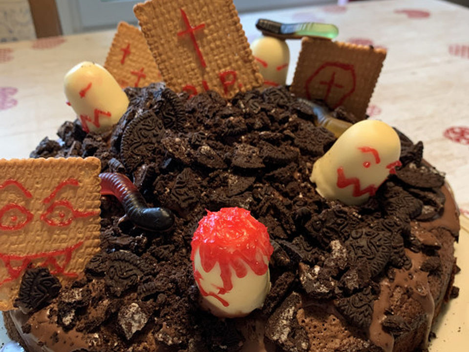 Halloween Zombiegrab-Kuchen von sophie_berlin | Chefkoch