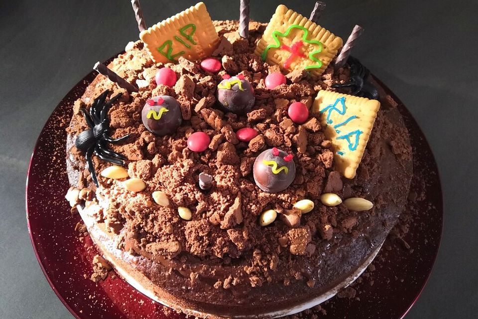 Halloween Zombiegrab-Kuchen