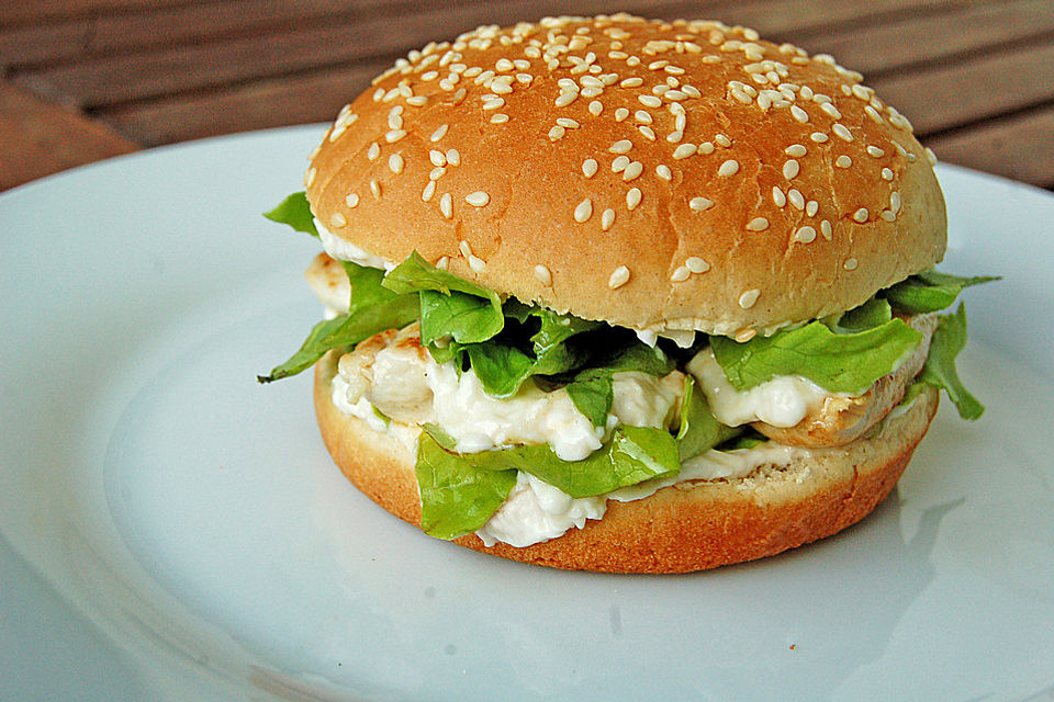 Caesar`s Salad-Chicken-Burger