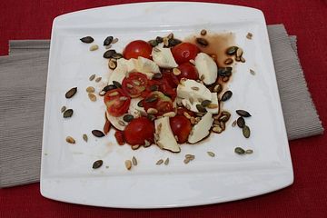 Tomaten-Mozzarella Salat à la Momo