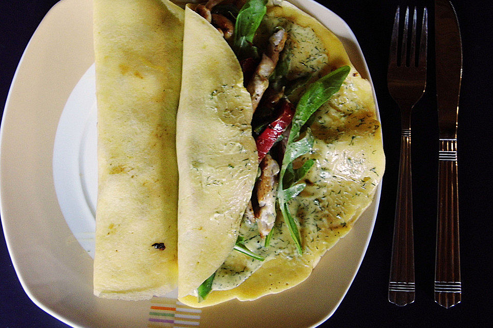 Hähnchenfilet-Crêpes mit Rucola