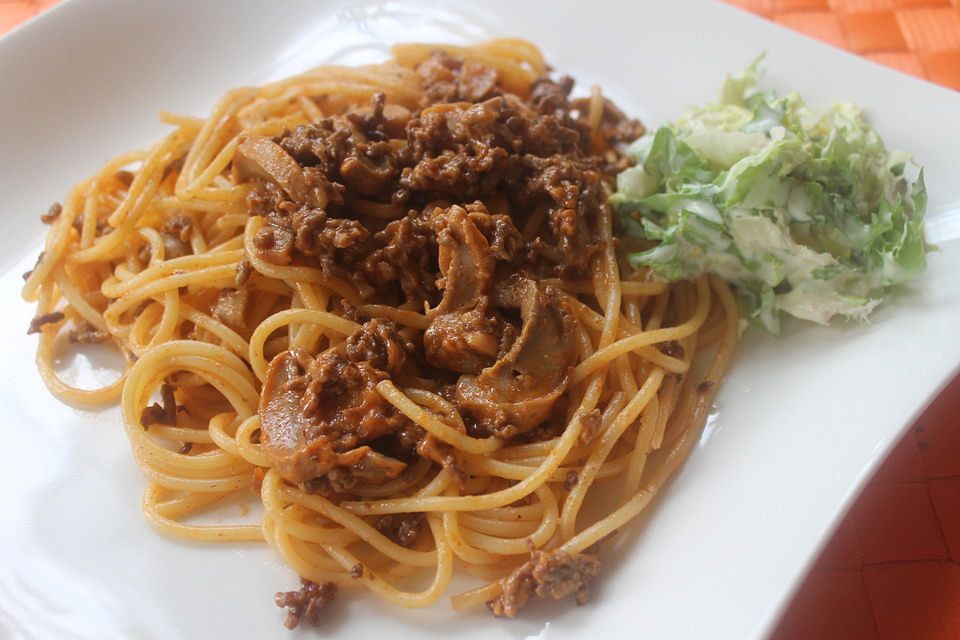 Spaghetti mit würziger Pusztasauce