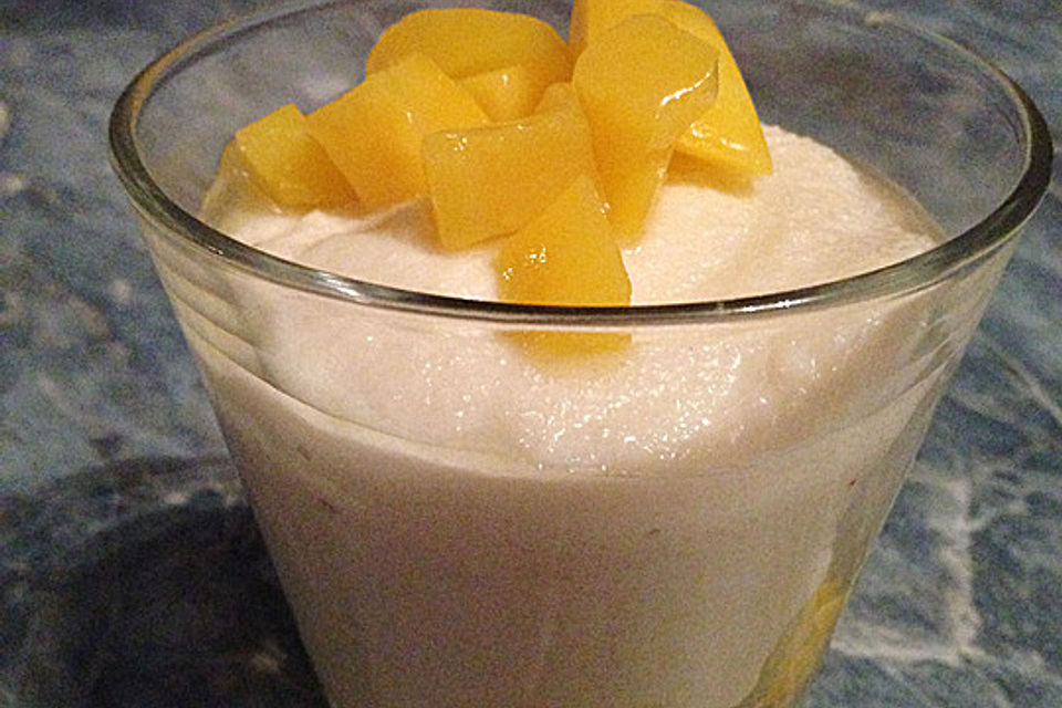 Mango-Grießpudding-Nachspeise Mango-Grießpudding-Nachspeise