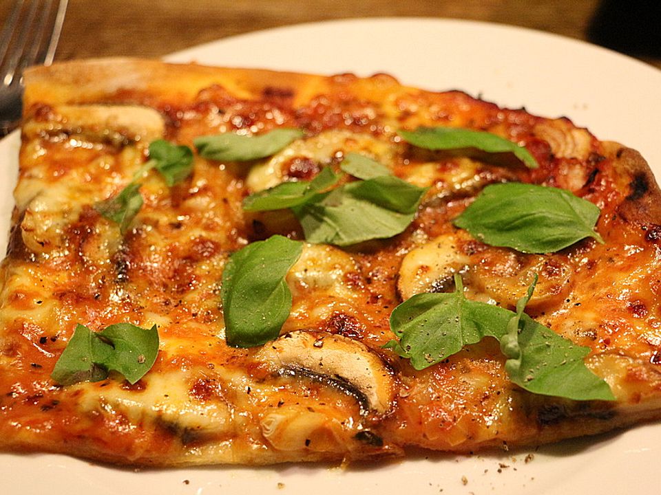 Mozzarella-Champignon Pizza von Moribundus | Chefkoch