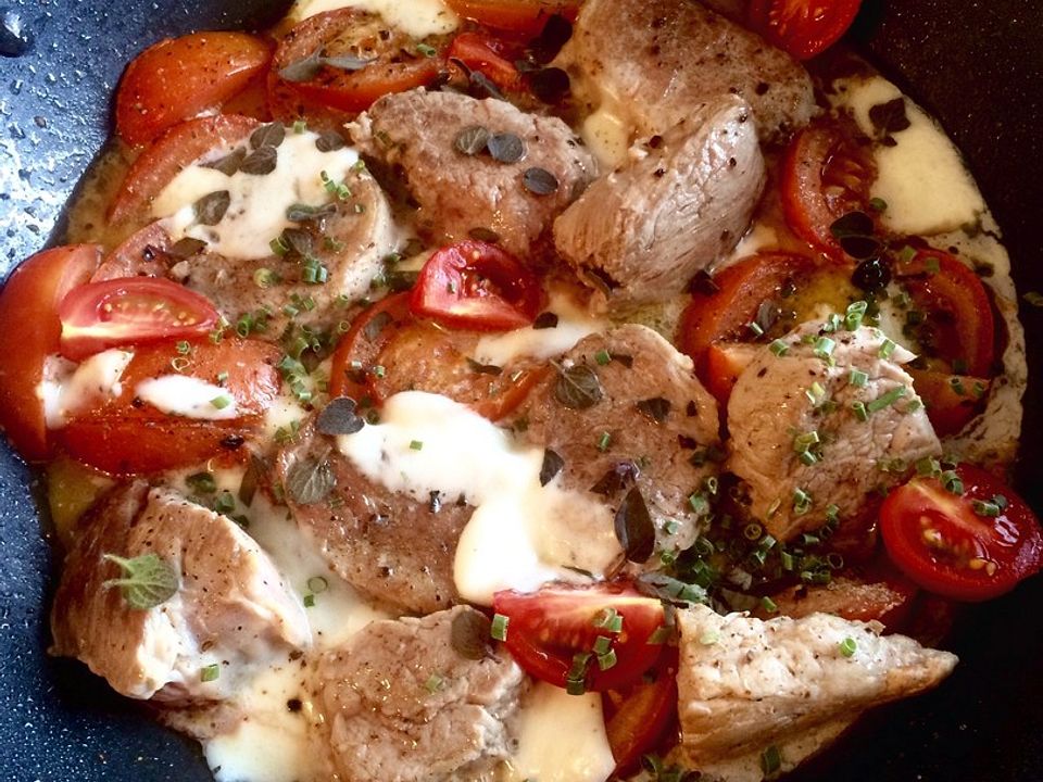 Schweinefilet mit Tomaten und Mozzarella überbacken von tanbi123| Chefkoch