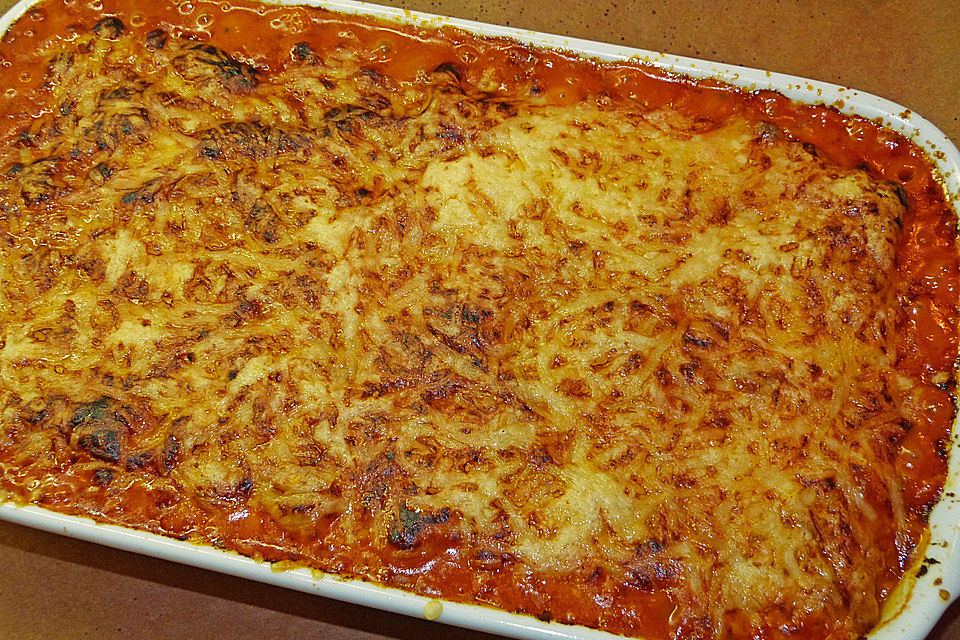 Cannelloni mit Tomaten-Basilikum-Hackfleisch-Füllung