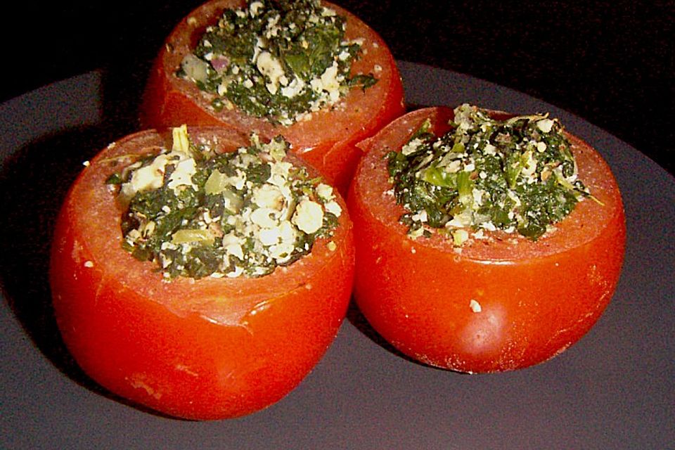 Gefüllte Tomaten mit Feta und Spinat