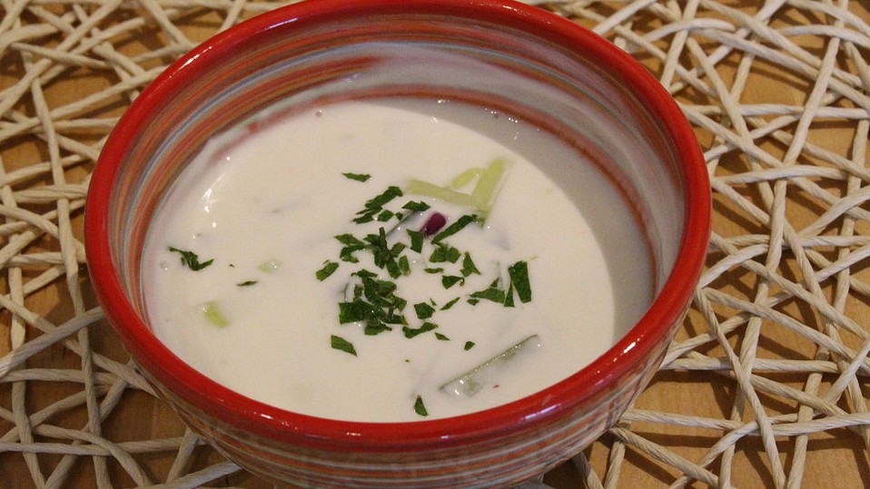 Gurken-Raita mit Minze und Koriander von chica*