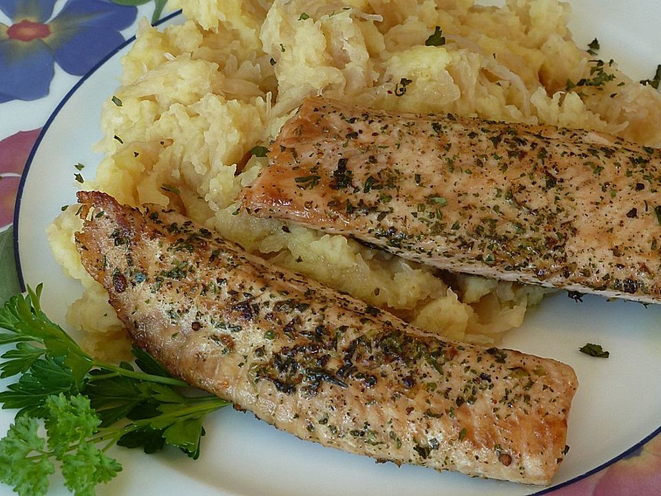 Lachsfilet Auf Sauerkraut-Püree Von KochMaus667| Chefkoch