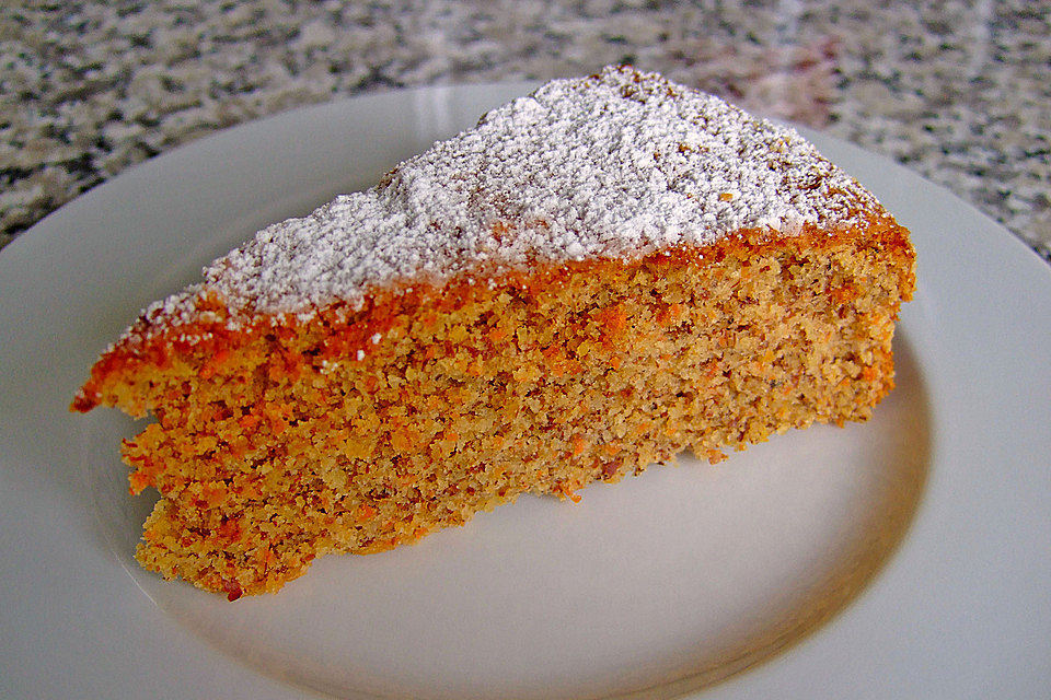 Möhren-Nuss-Kuchen