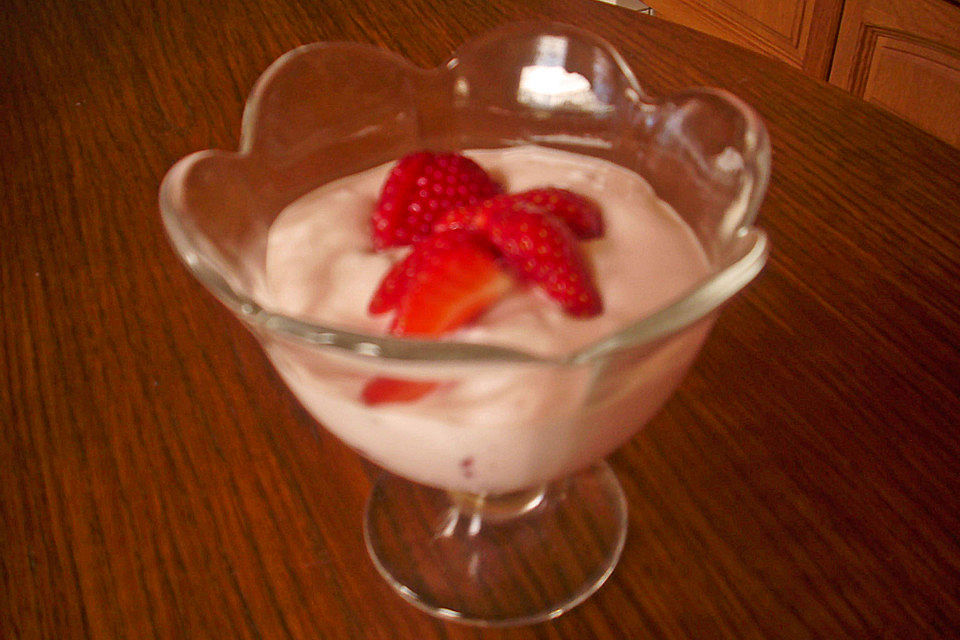 Edbeer-Limetten-Mousse