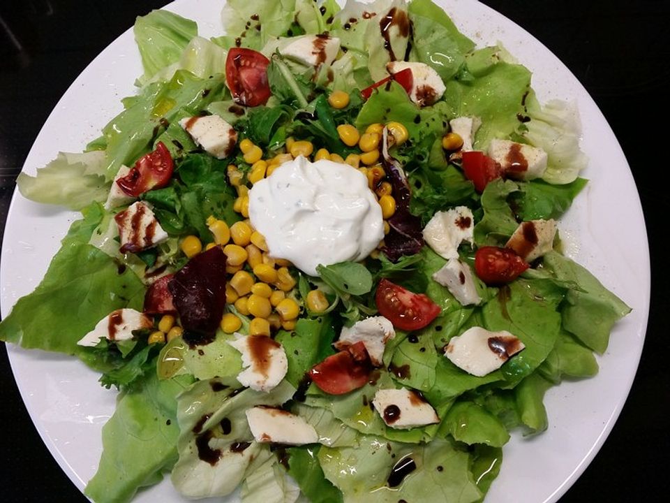Gemischter Salat mit Joghurt-Dressing von deryaa9178 | Chefkoch