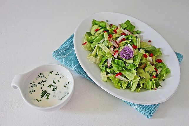 Gemischter Salat mit Joghurt-Dressing von deryaa9178| Chefkoch