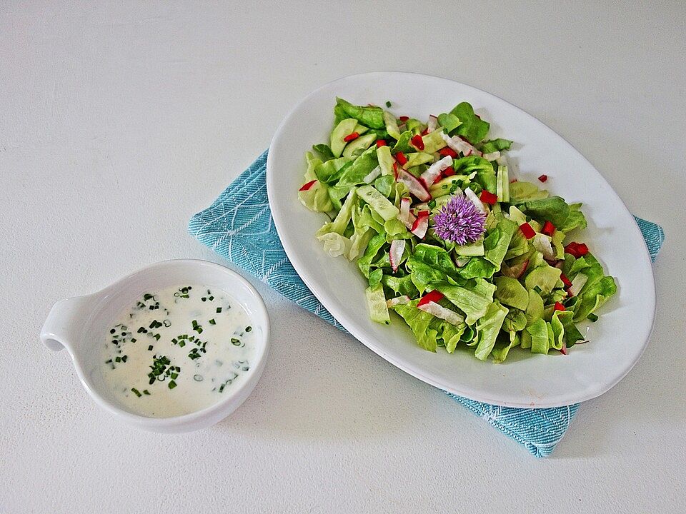 Gemischter Salat mit Joghurt-Dressing von deryaa9178| Chefkoch