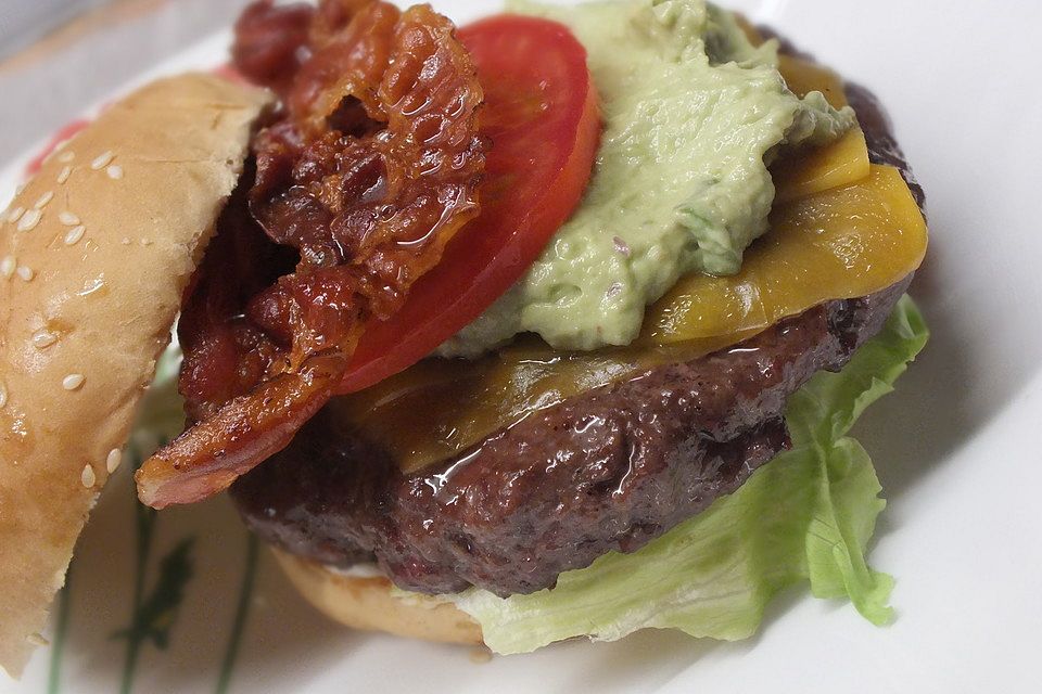 California Burger mit Avocado-Mayonnaise