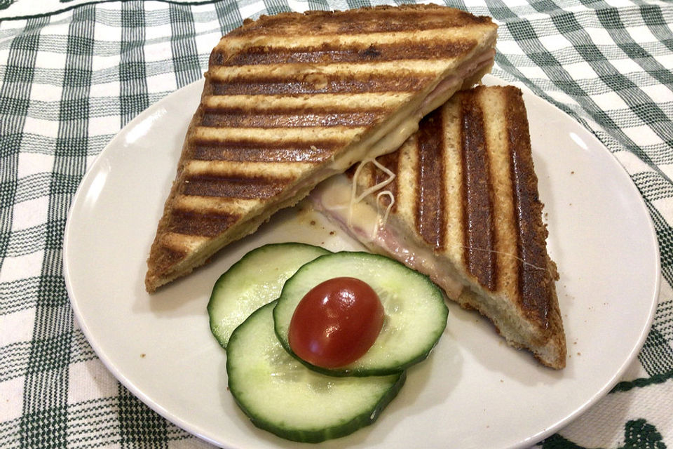 Sandwich - Fladenbrot aus dem Kontaktgrill