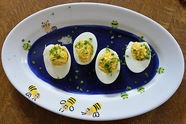 Mit Kräutercreme gefüllte Eier von CreativeCookee| Chefkoch