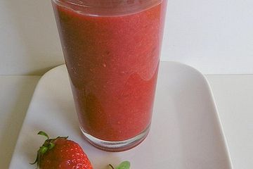 Erfrischender Erdbeer-Himbeer-Smoothie