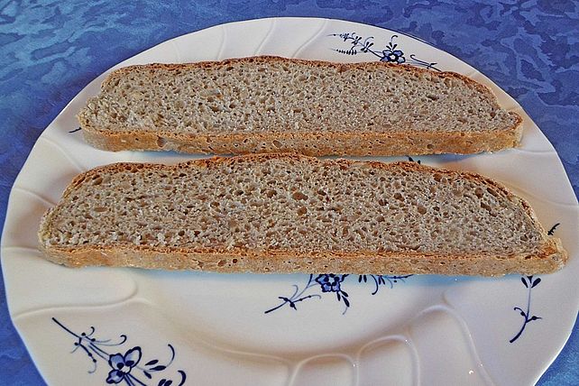 Weizen-Dinkel-Buchweizenbrot mit Sonnenblumenkernen von Chesstanja ...