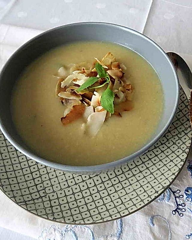 Curry-Blumenkohl-Suppe mit Kokosmilch