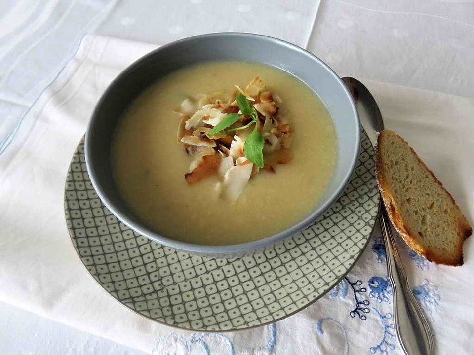 Curry-Blumenkohl-Suppe mit Kokosmilch von dannybanny66| Chefkoch