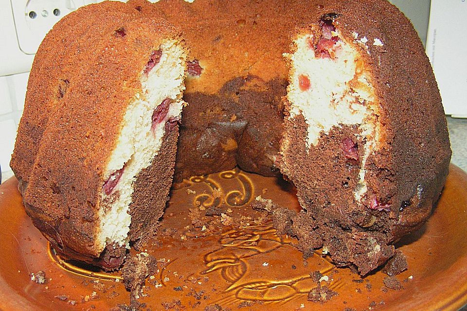 Marmorkuchen mit Marzipan