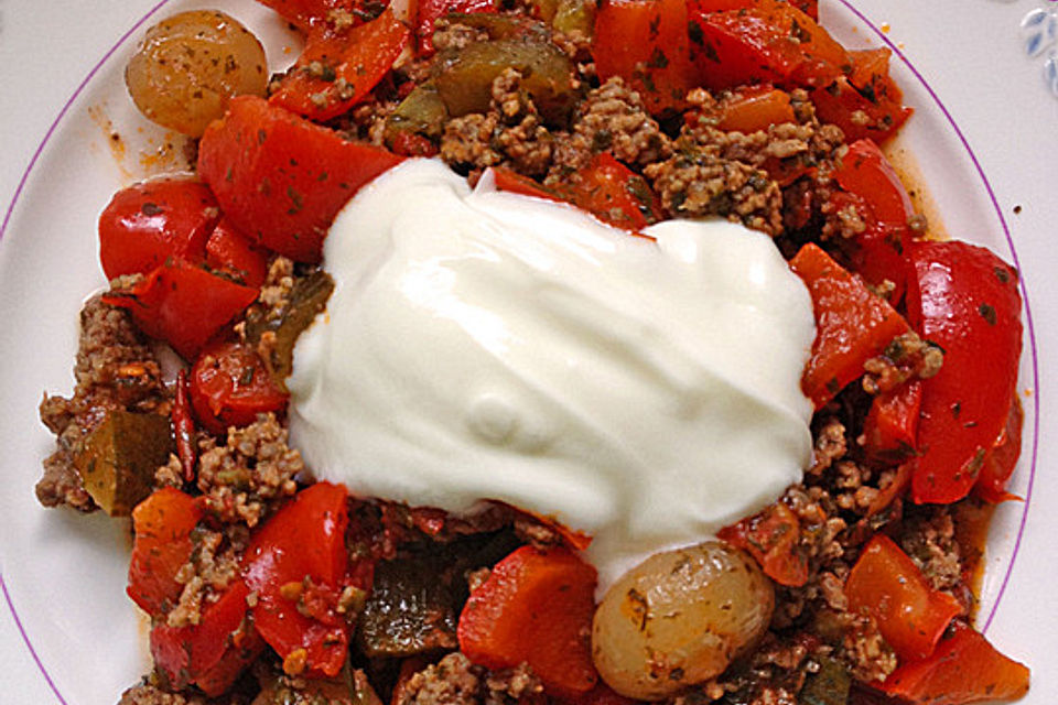 Paprikatopf mit Joghurt Paprikatopf mit Joghurt