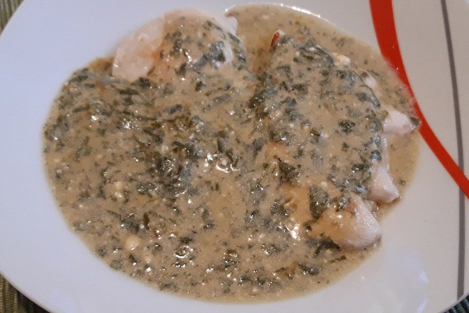 Putensteaks in Liebstöckelsauce