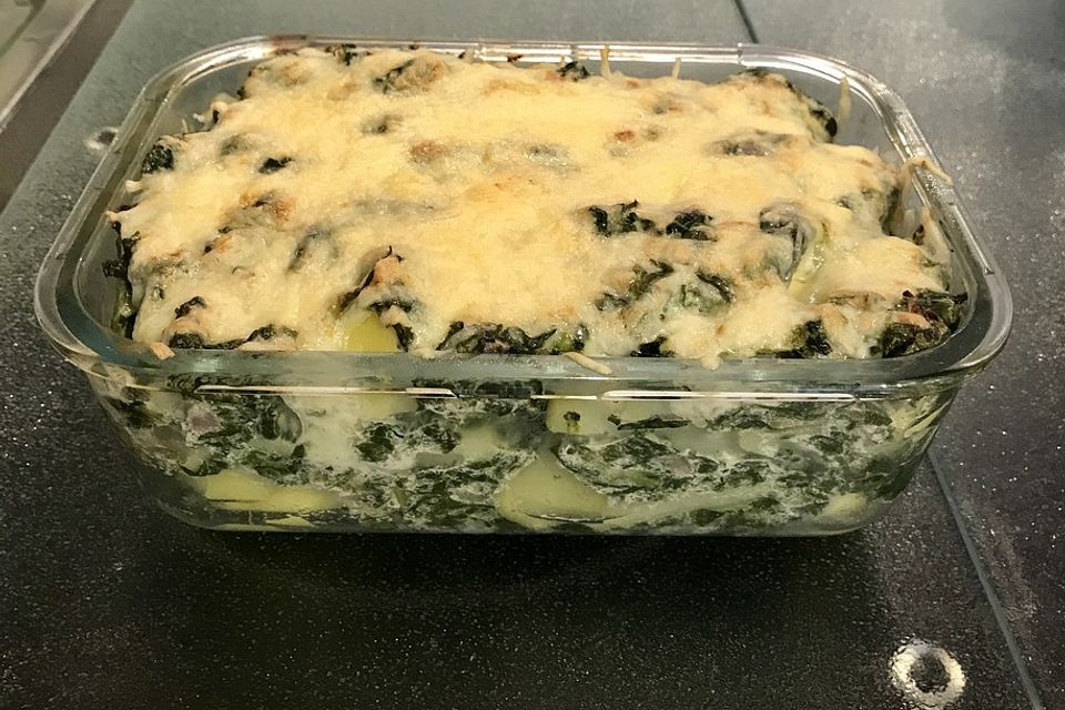 Vegetarisches, leichtes Kartoffel-Spinat-Gratin