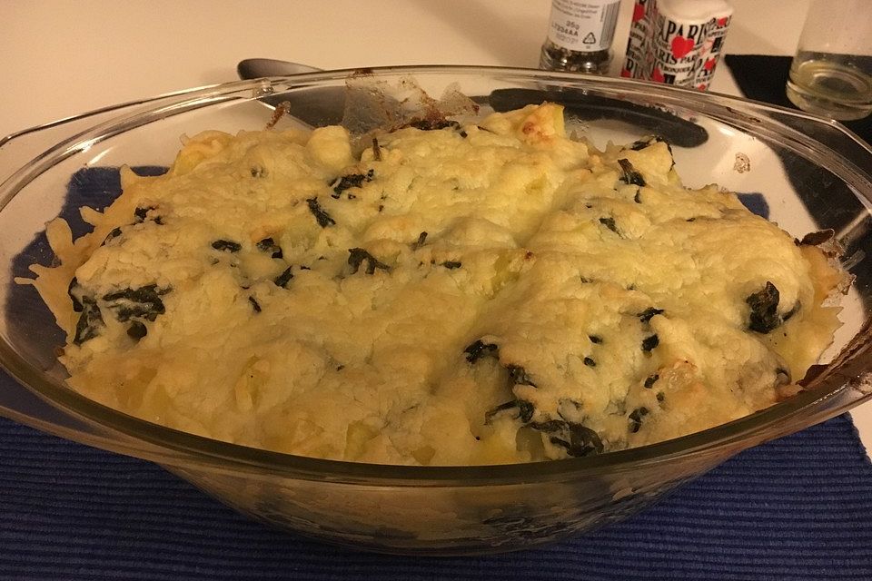 Vegetarisches, leichtes Kartoffel-Spinat-Gratin