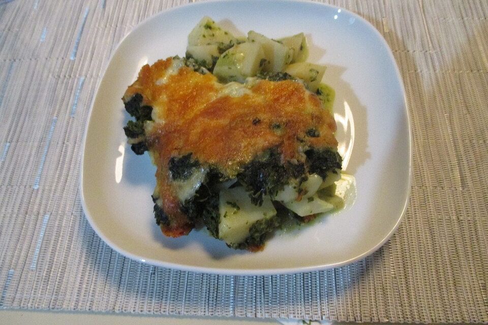 Vegetarisches, leichtes Kartoffel-Spinat-Gratin