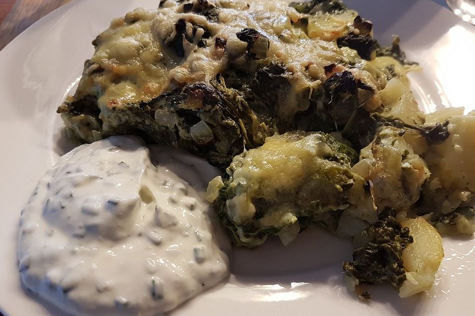 Vegetarisches, leichtes Kartoffel-Spinat-Gratin